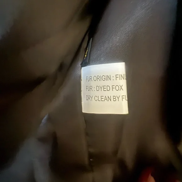 Chic Brown Leather Coat with Fur Collar - Picture 4 of 7